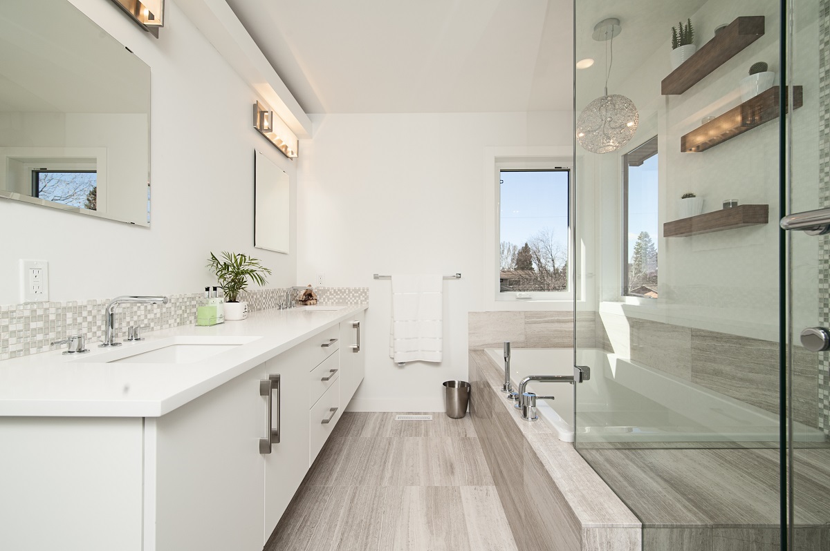 Smart Ideas in Remodeling a Second-floor Bathroom | Home Willing
