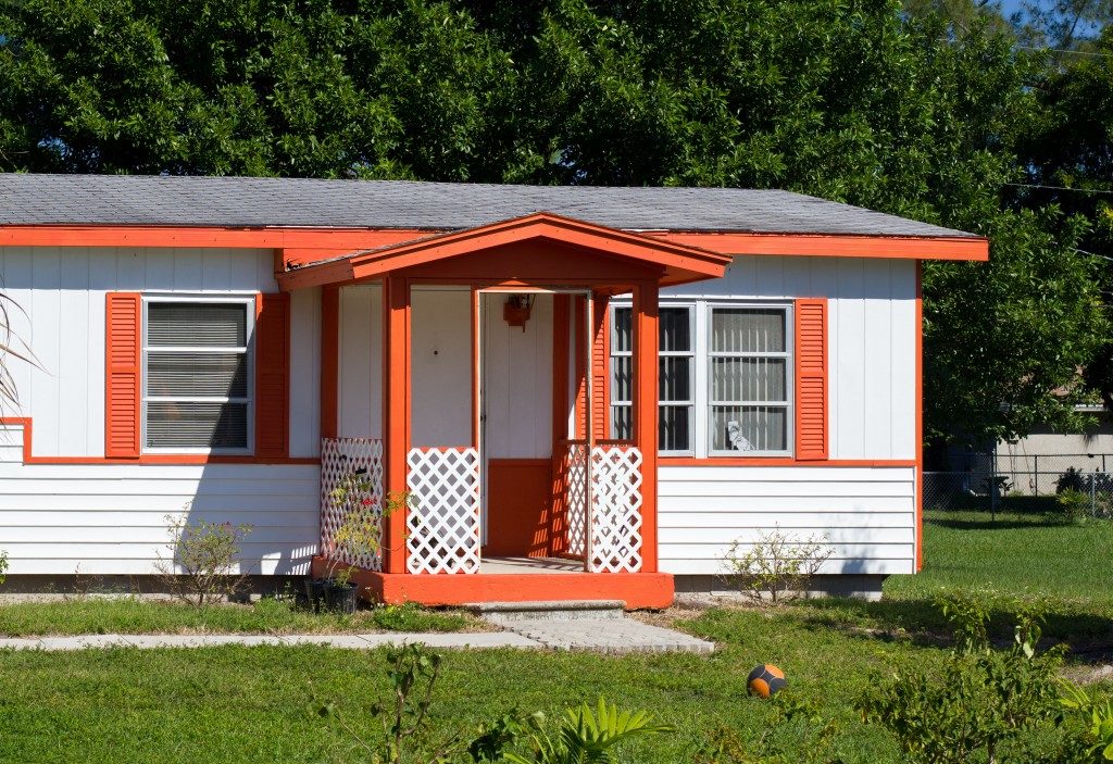 Modular house with orange accent