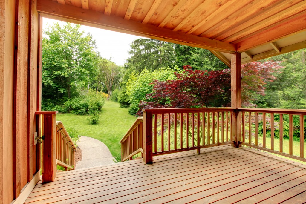 Which is Cheaper: A Deck or a Patio?